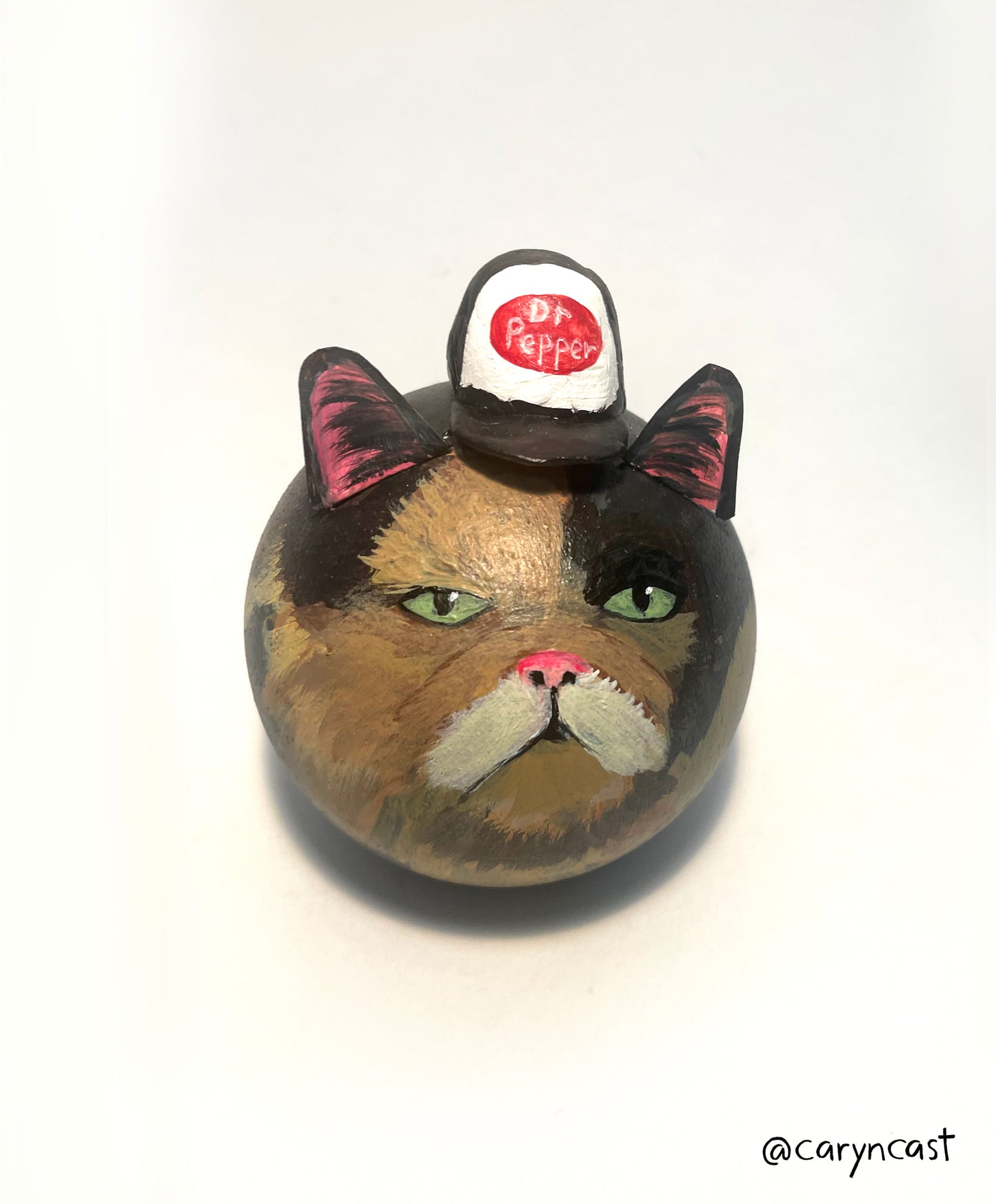 Houdini DP Kitty Paperweight