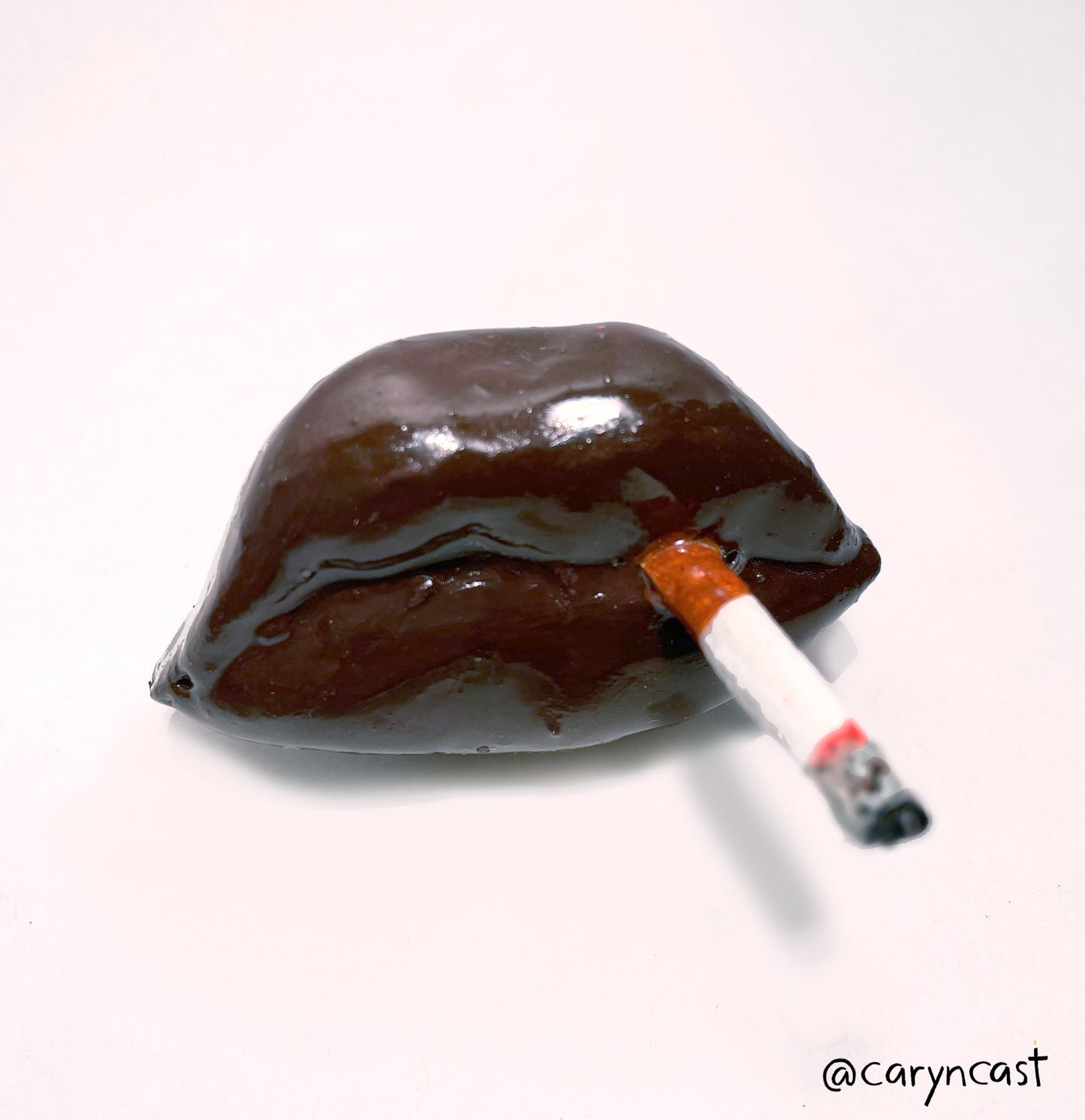 Carla Smoking Lips Magnet